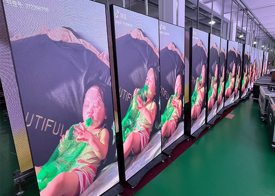 640*1920mm p1.86 Poster LED Display Fabbrica di forniture Cartellone interno