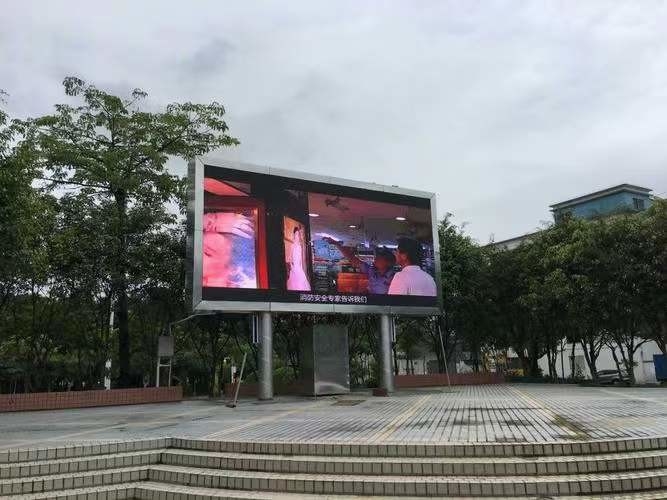 tabellone a led 6000nits per la pubblicità di cartelloni pubblicitari a più colori