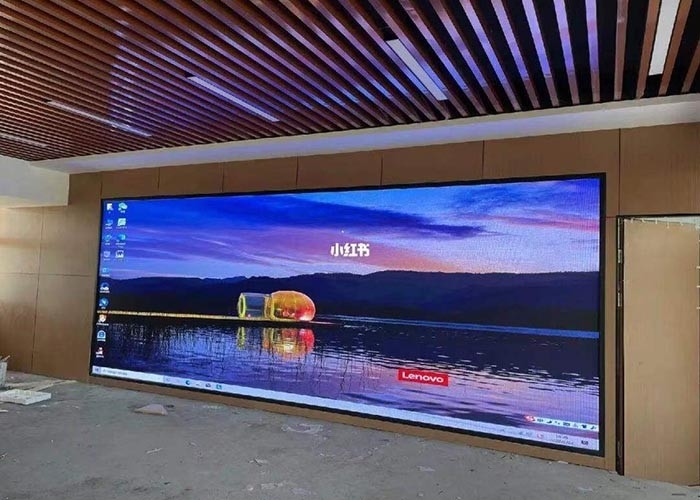 800nits Indoor Full Color Led Display High Density P2 Smd1515 Grande schermo a led
